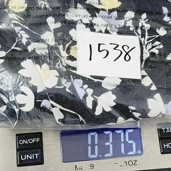 White House Black Market Floral Print Short Sleeve Crewneck Cutout Blouse M - Picture 7 of 7